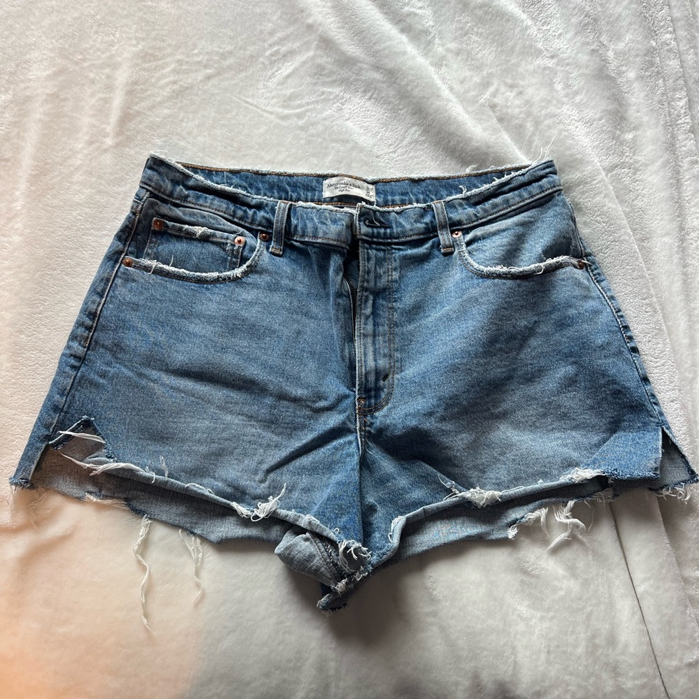 Abercrombie Curve Love High Rise Cutoff Short